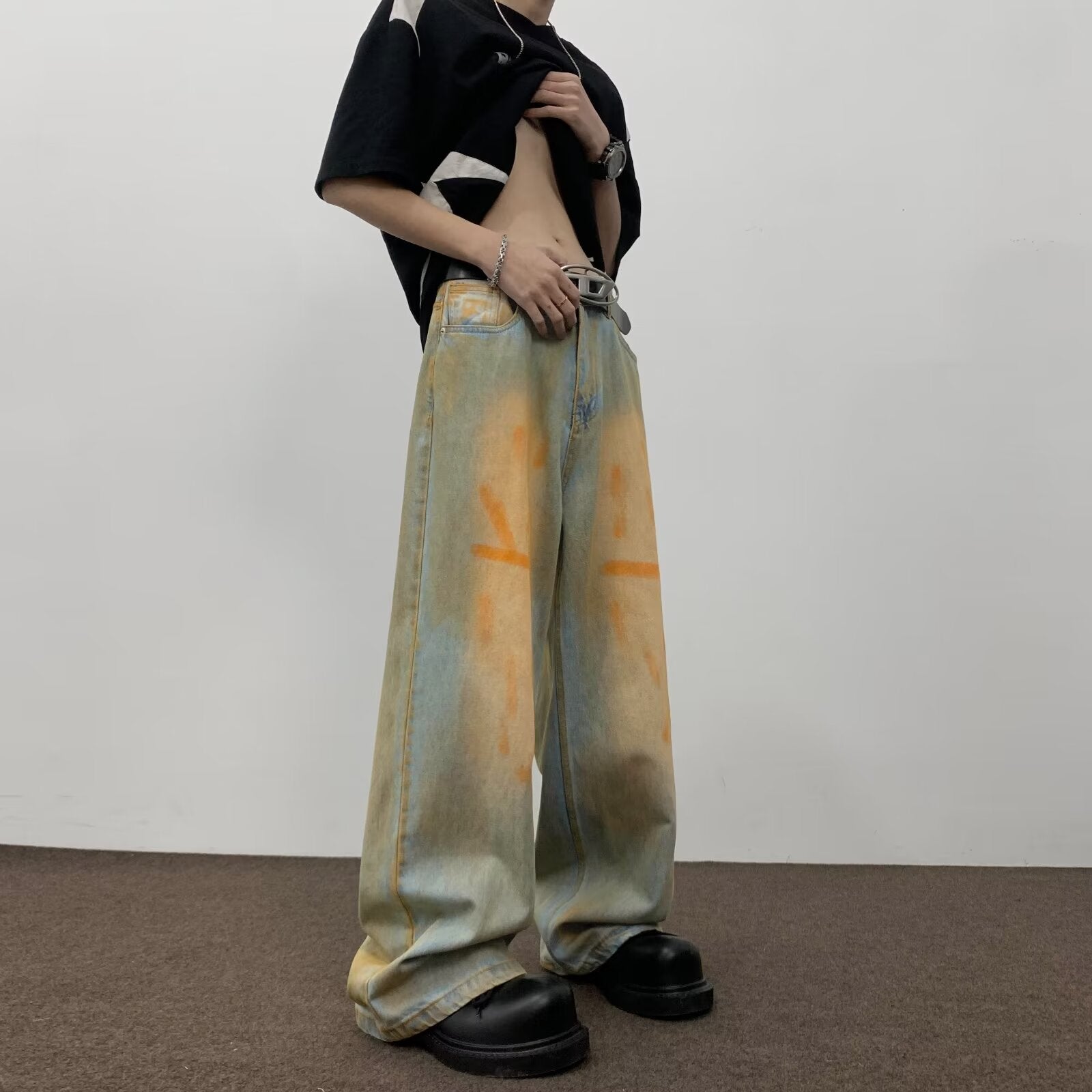 Men Relaxed Fit Light Fade Jeans