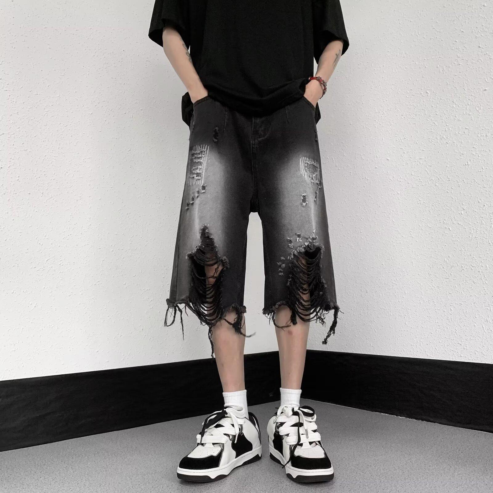Men Relaxed Fit Light Fade Jeans