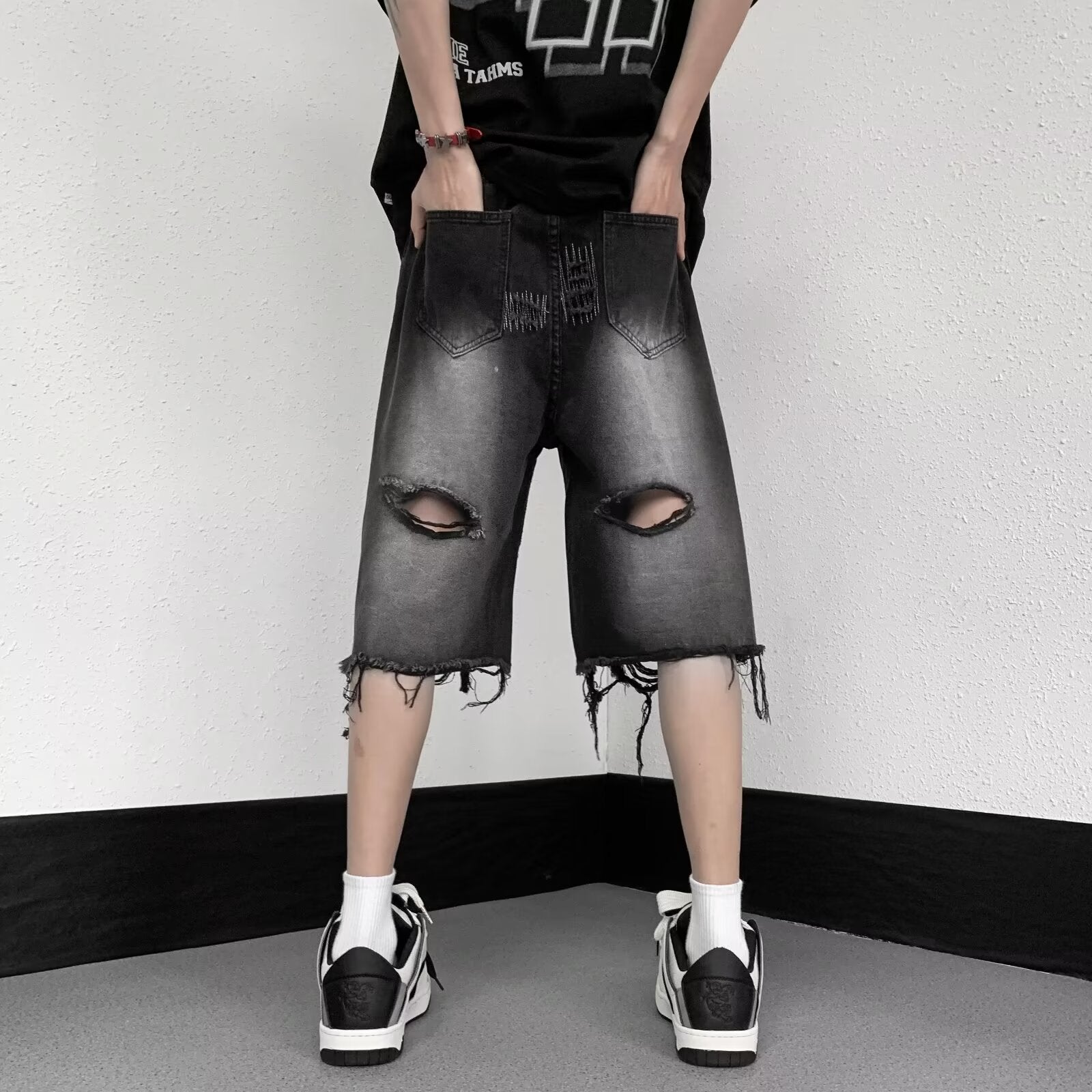 Men Relaxed Fit Light Fade Jeans