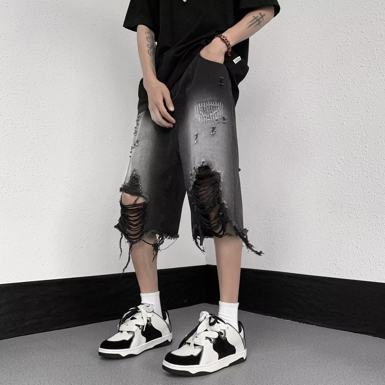 Men Relaxed Fit Light Fade Jeans