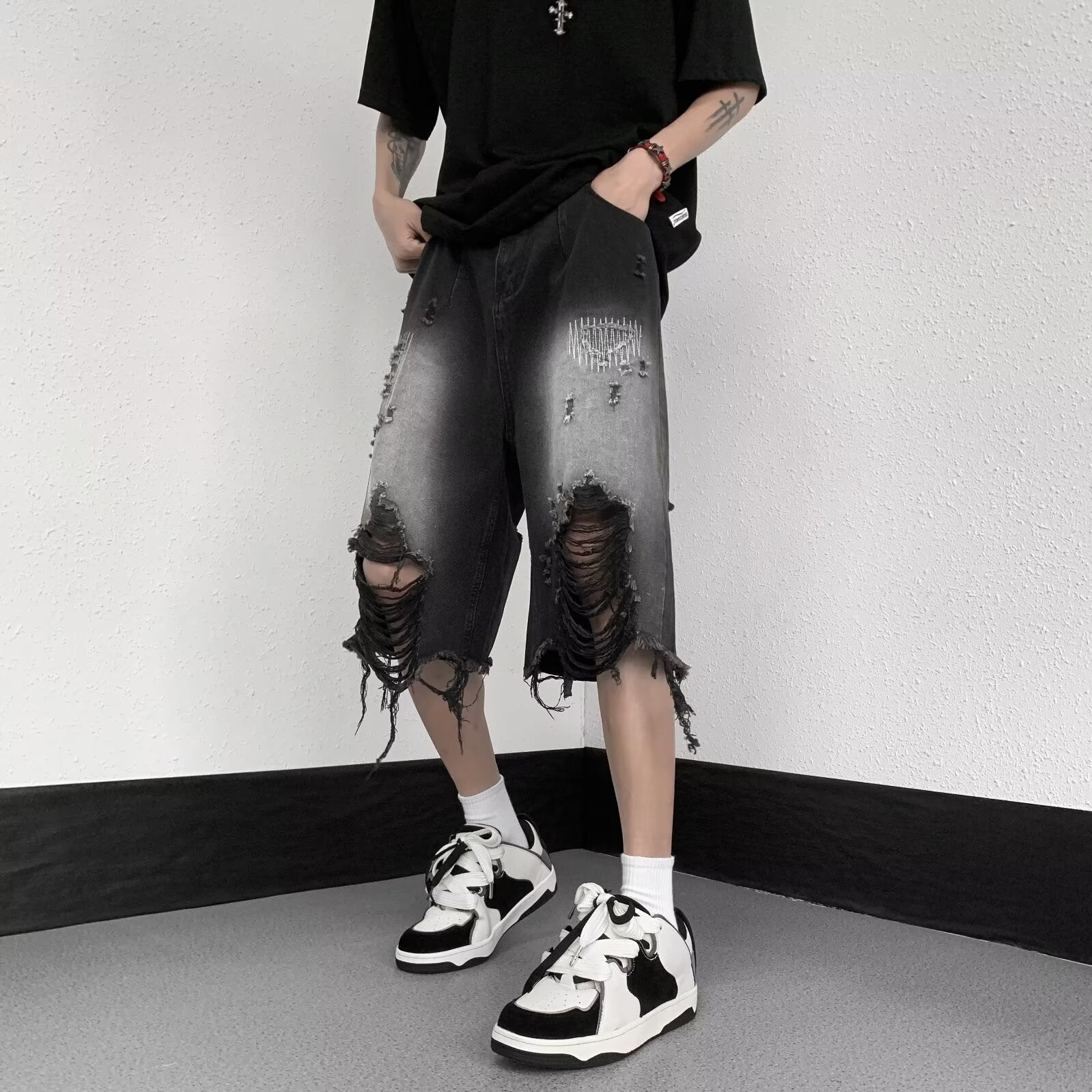 Men Relaxed Fit Light Fade Jeans