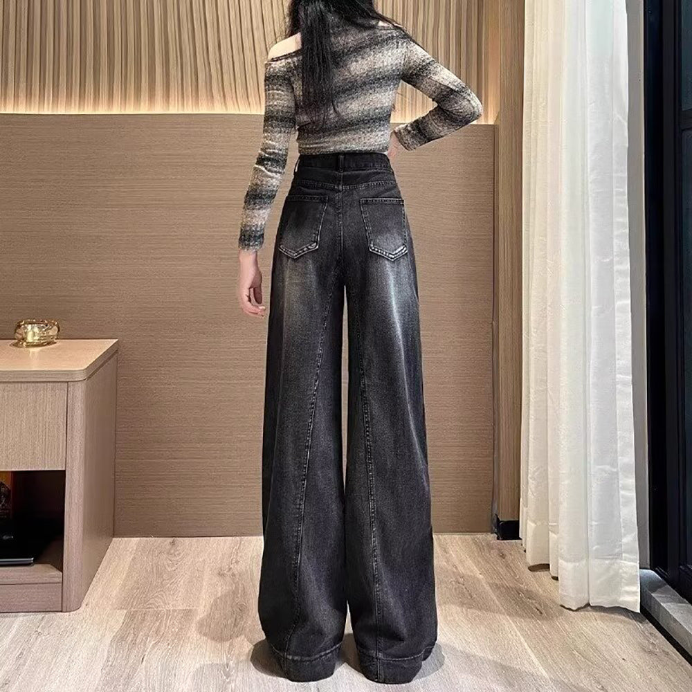 Mid-Rise Relaxed Fit Jeans