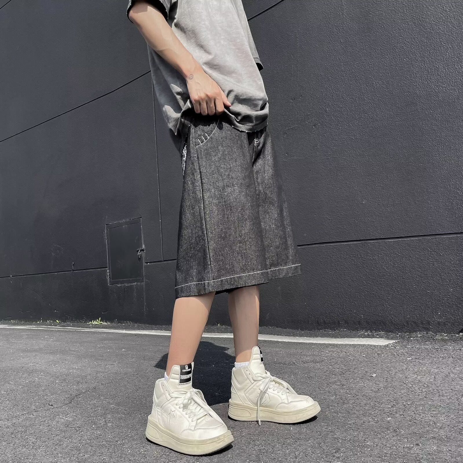 Men Loose Fit Shorts