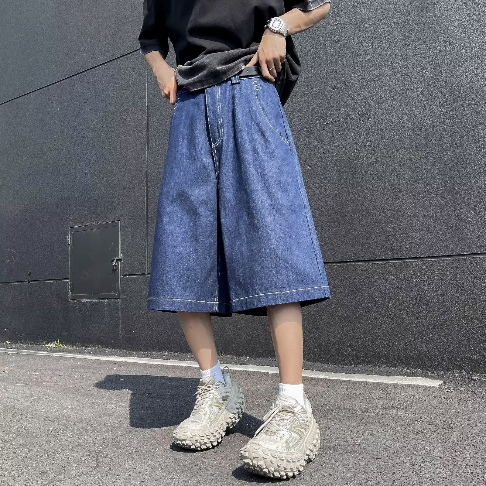 Men Solid Regular Fit Mid-Rise Denim Shorts