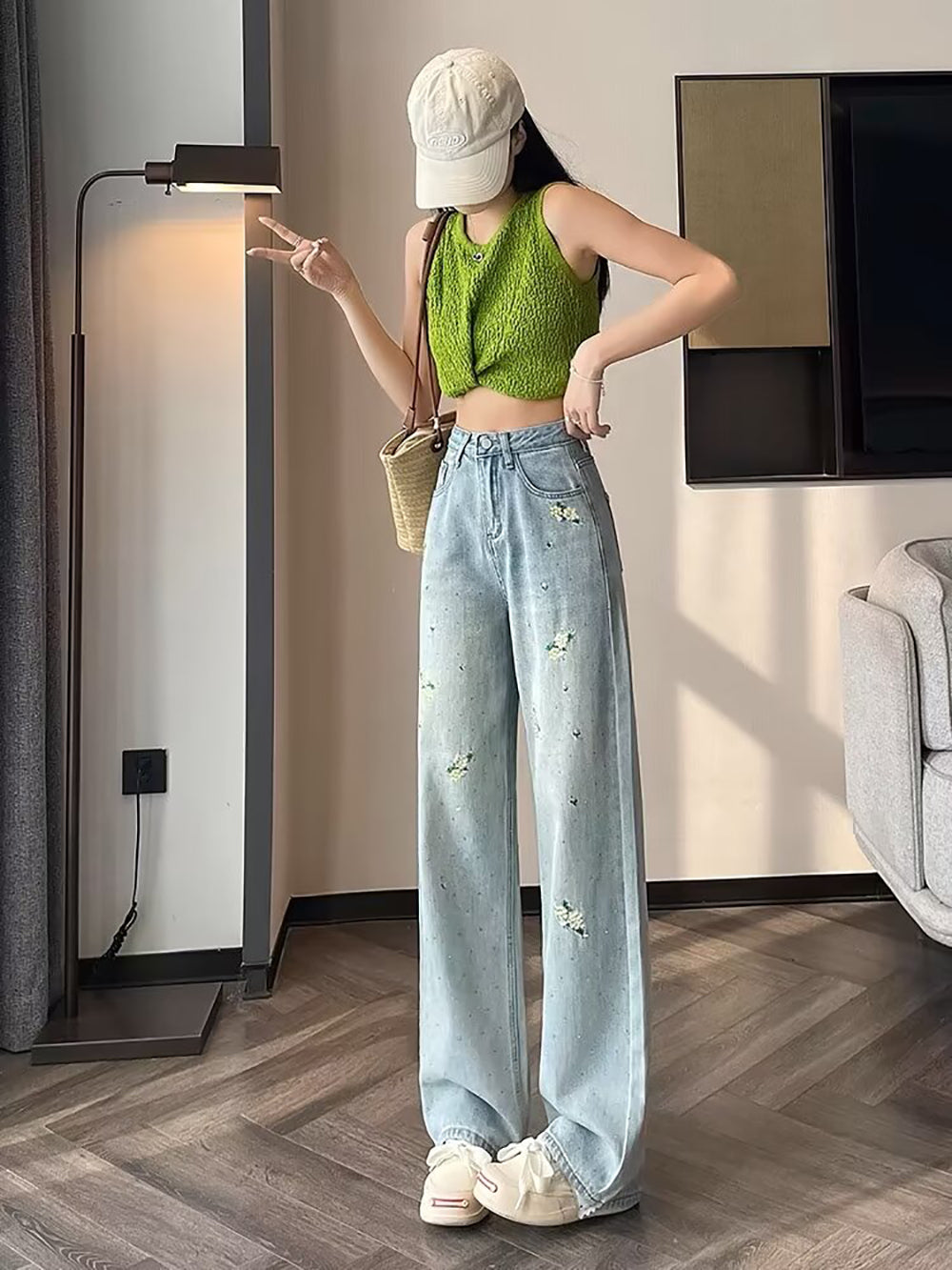 Mid-Rise Relaxed Fit Jeans