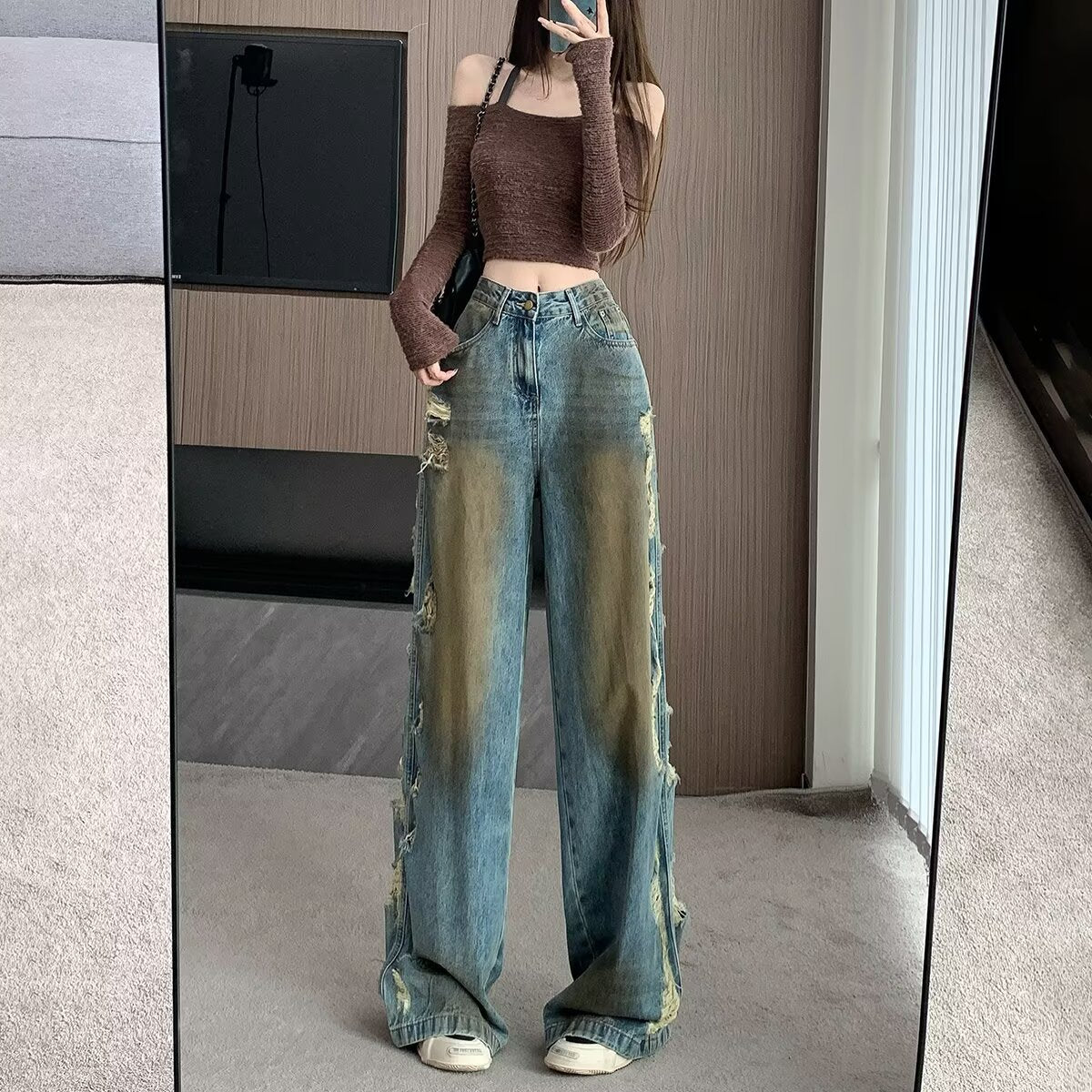 Women Mid-Rise Highly Distressed Heavy Fade Non Stretchable Jeans