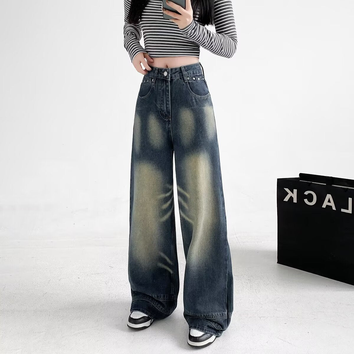 Women Regular Fit Mid-Rise Light Fade Jeans