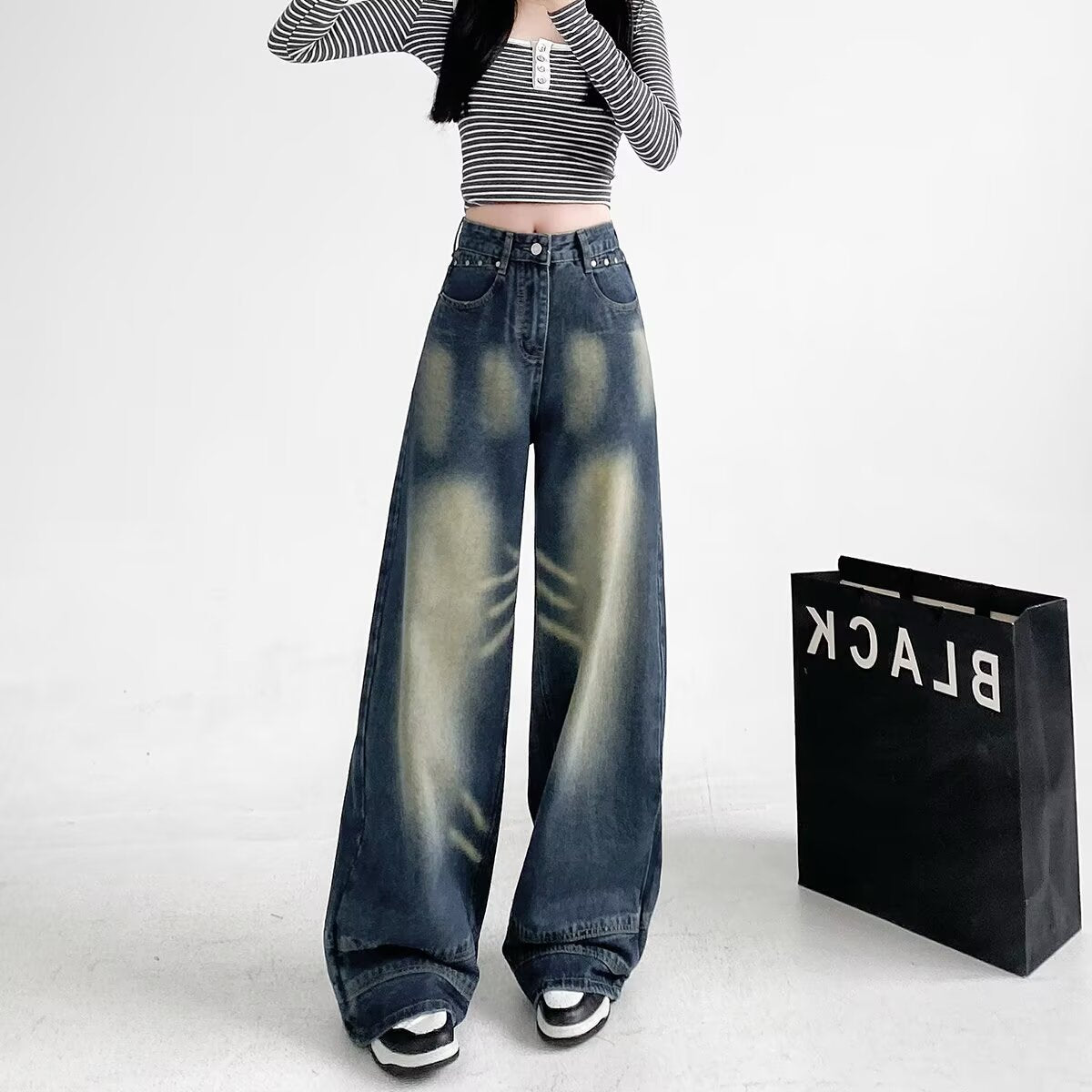 Women Regular Fit Mid-Rise Light Fade Jeans
