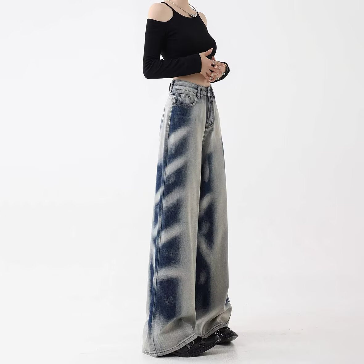Women Regular Fit Mid-Rise Light Fade Jeans
