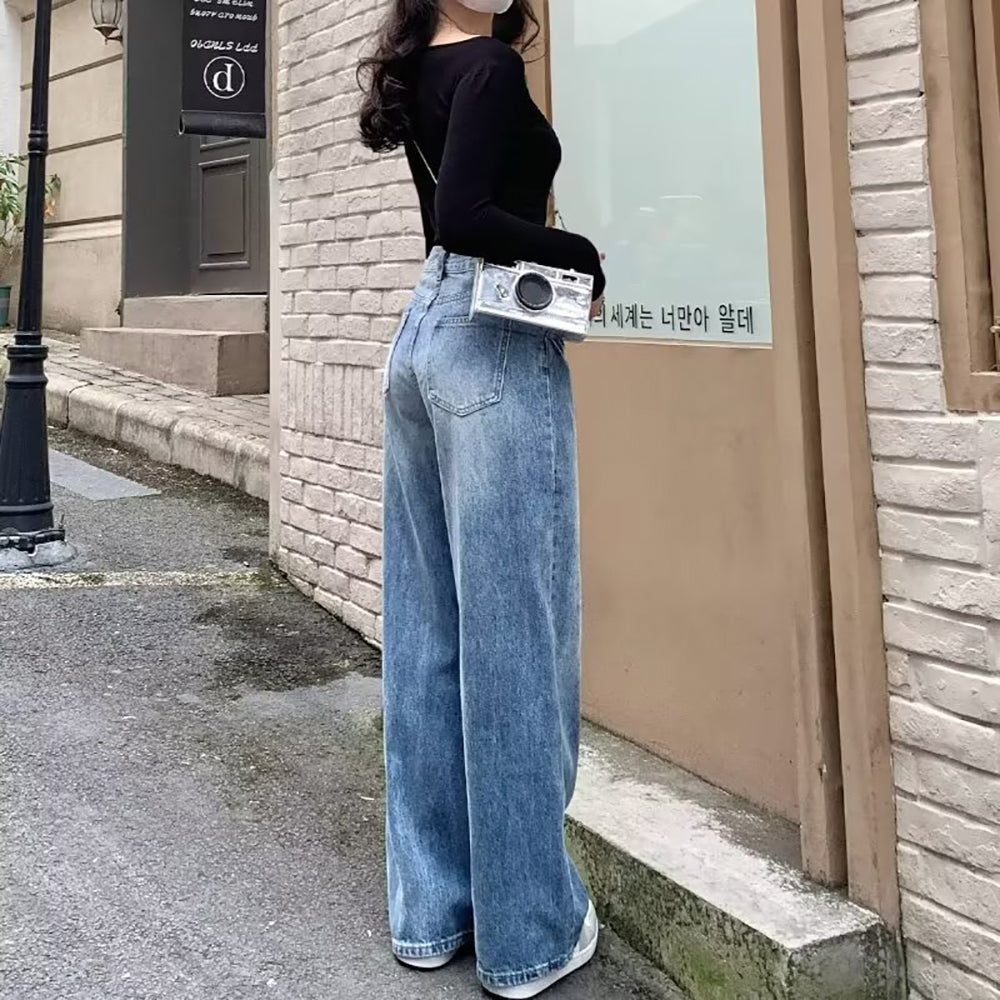 Women Straight Fit Light Fade Mid-Rise Jeans