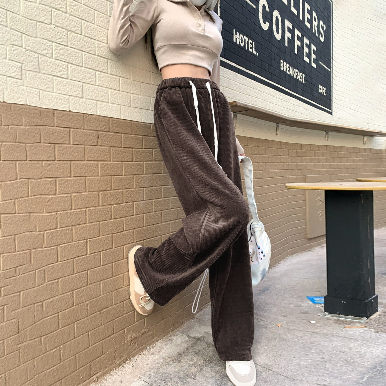 Solid Mid-Rise Regular Trousers