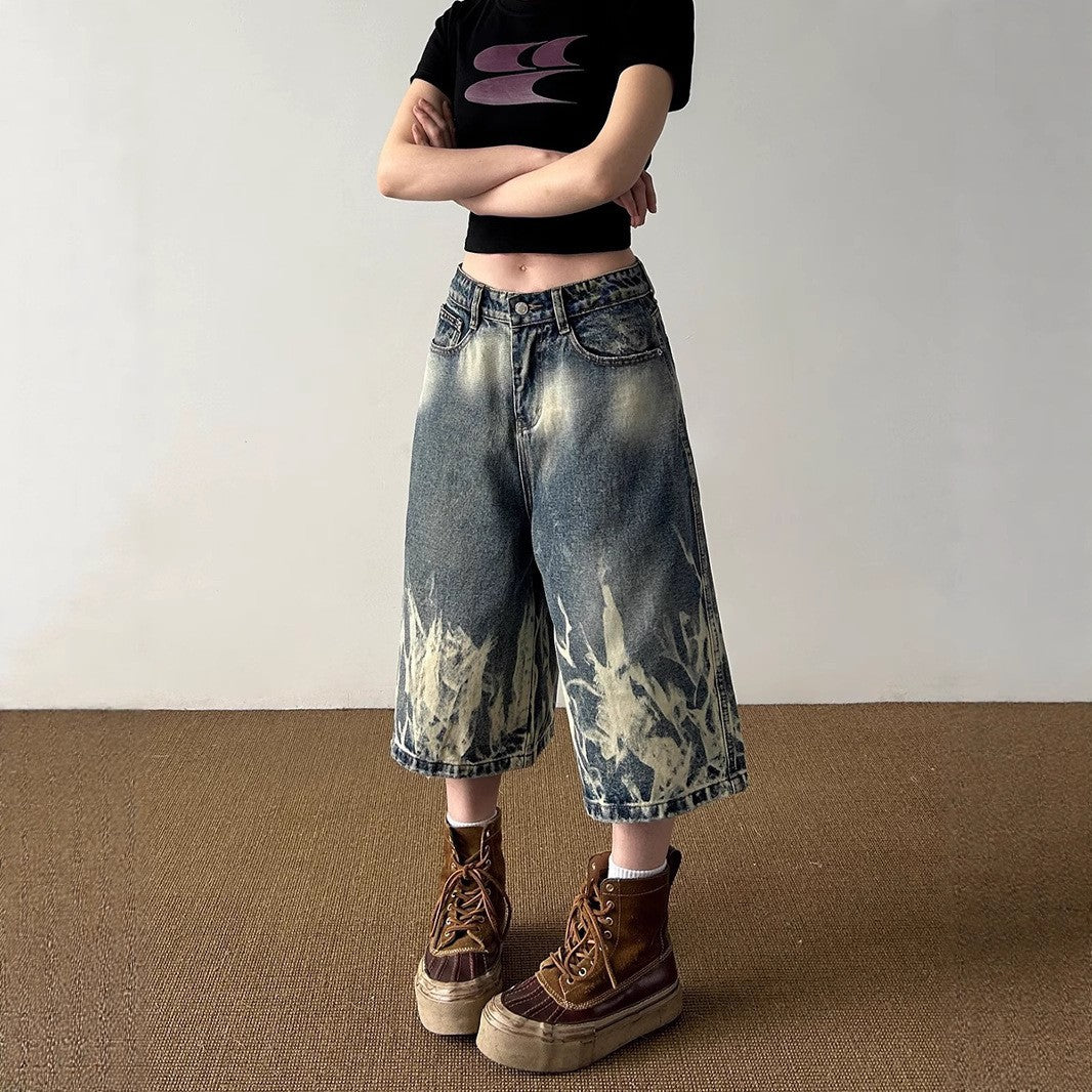 Women Loose Fit Low-Rise Shorts