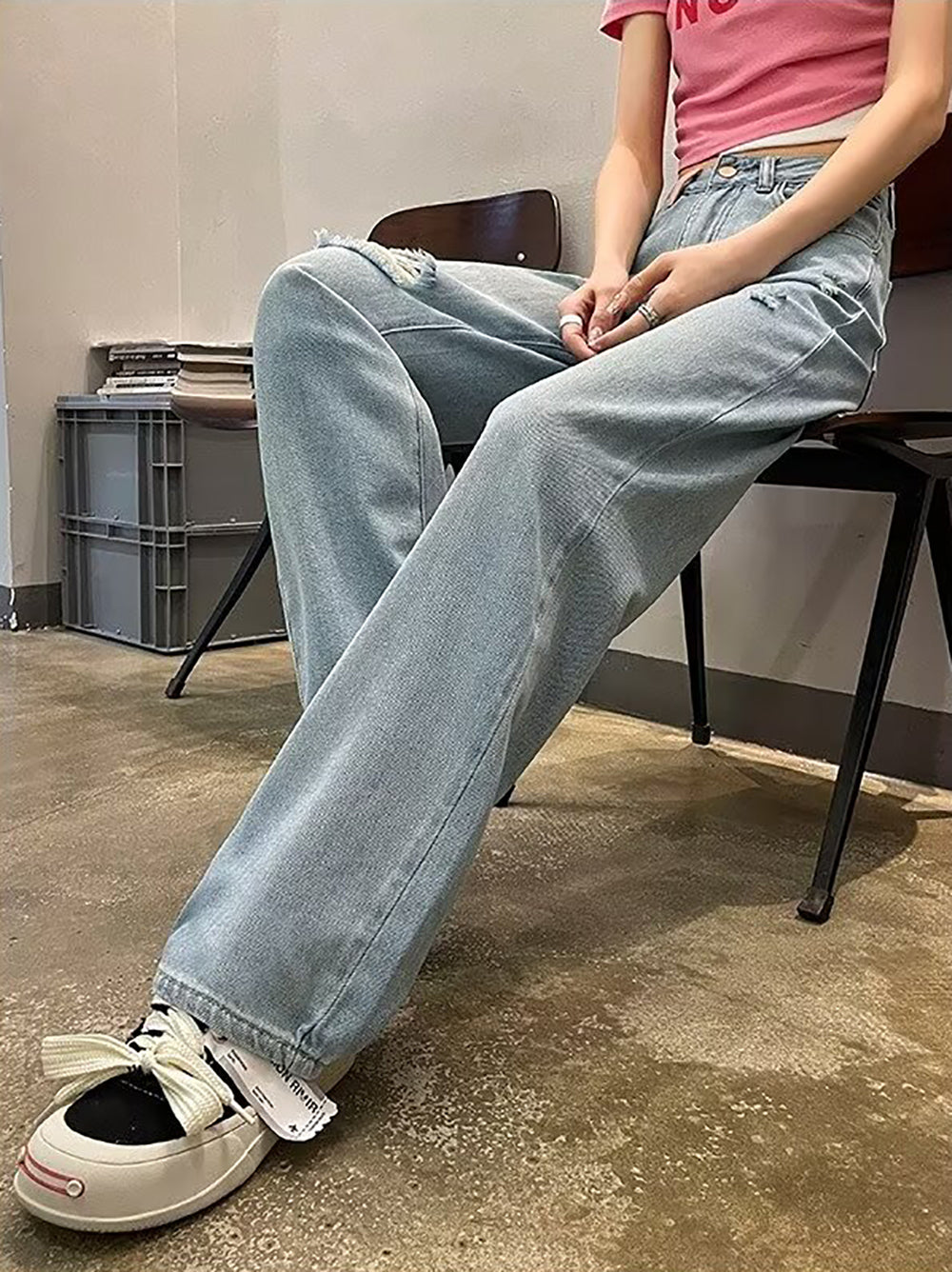 Mid-Rise Mom Fit Jeans