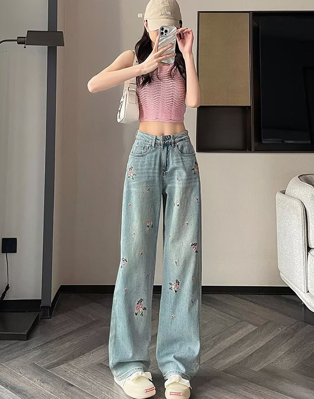 Mid-Rise Relaxed Fit Jeans