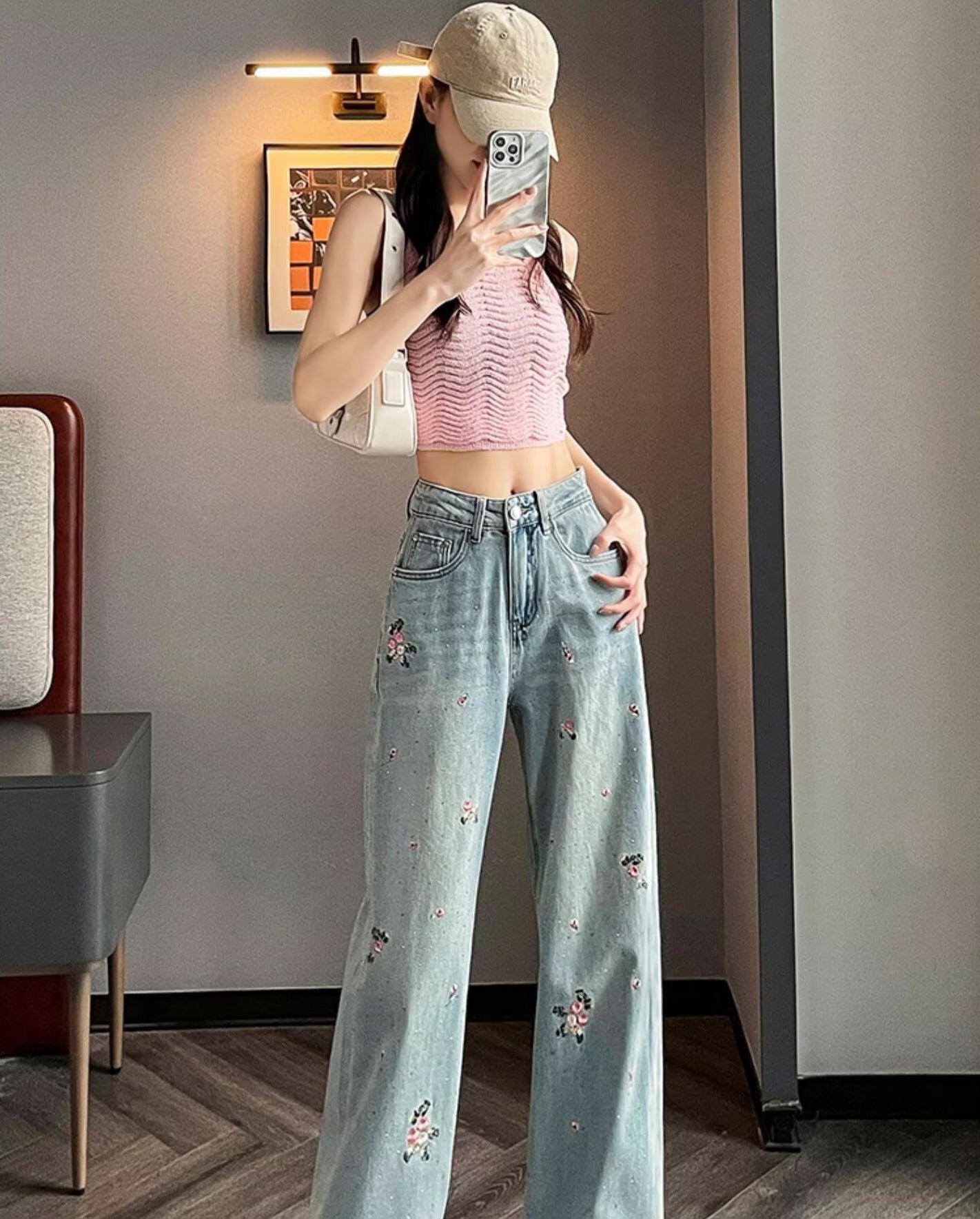 Mid-Rise Relaxed Fit Jeans