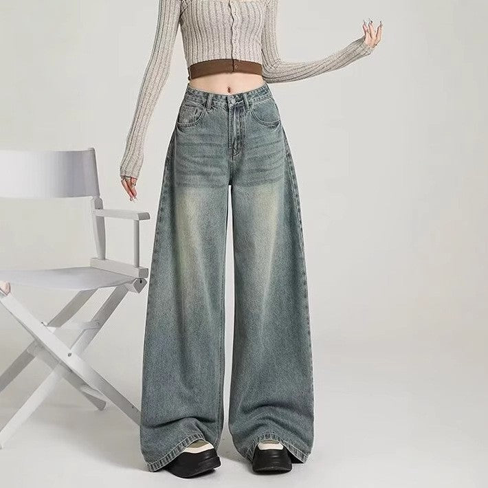 Women Relaxed Fit Mid-Rise Light Fade Jeans