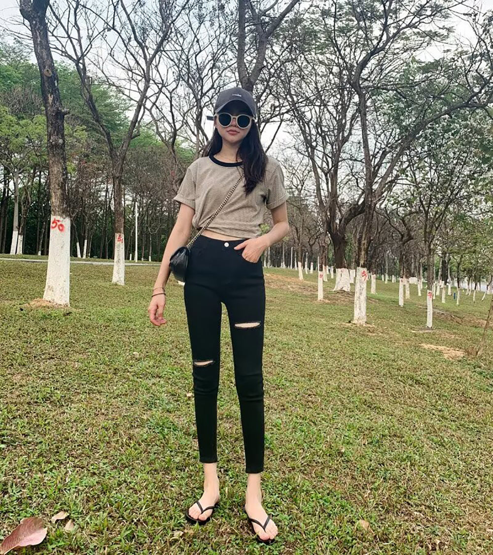 Mid-Rise Skinny Fit Jeans