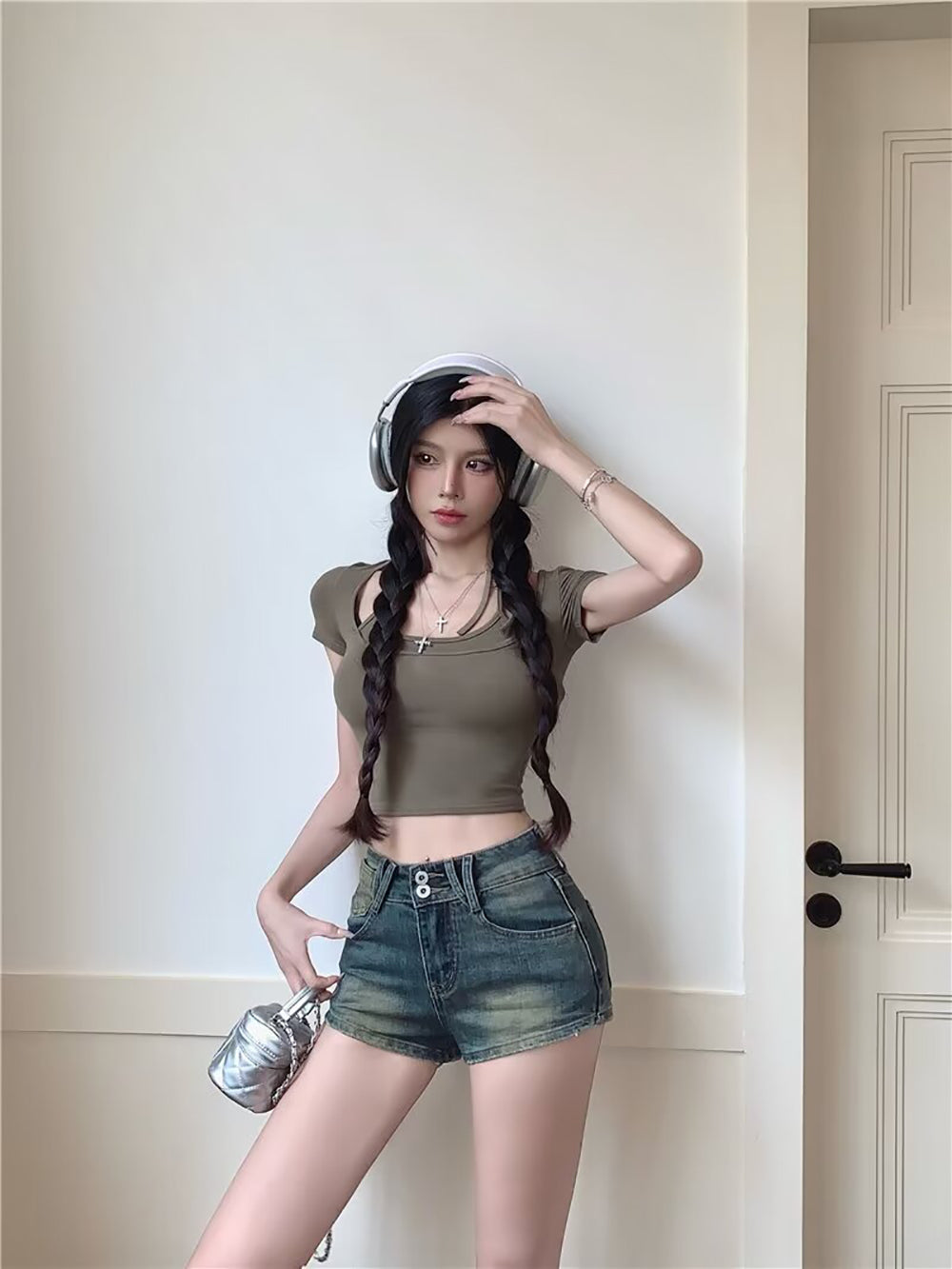 Solid Mid-Rise Regular Shorts