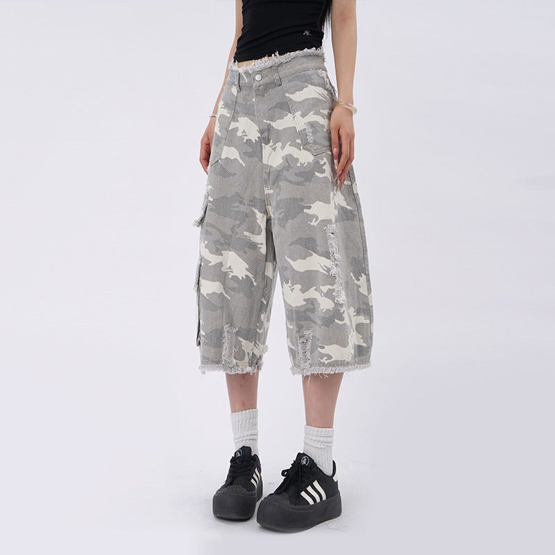 Women Baggy Mid-Rise Camouflage Printed Jorts Shorts