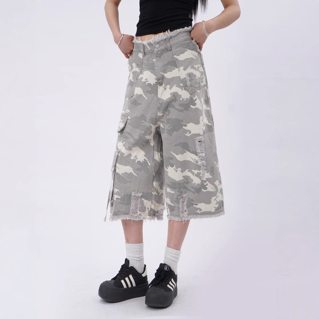 Women Baggy Mid-Rise Camouflage Printed Jorts Shorts