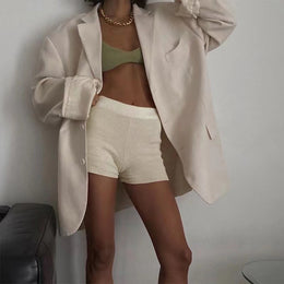 Women Solid Mid-Rise Hot Pants