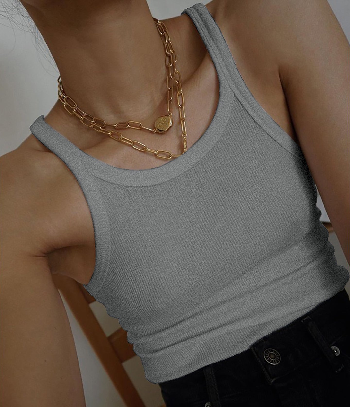 Women Solid Scoop Neck Crop Top