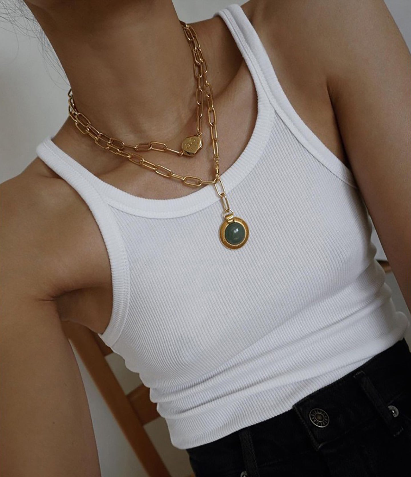 Women Solid Scoop Neck Crop Top