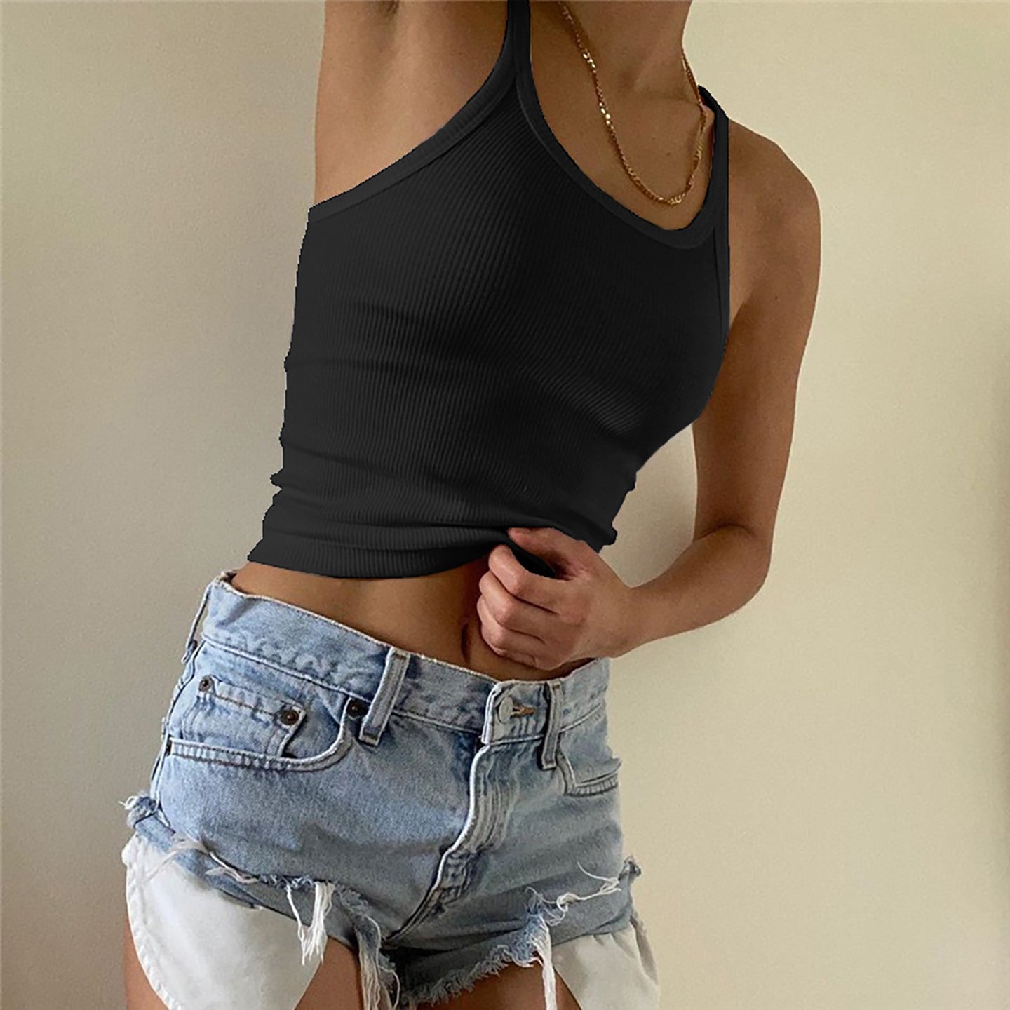 Women Solid Scoop Neck Crop Top