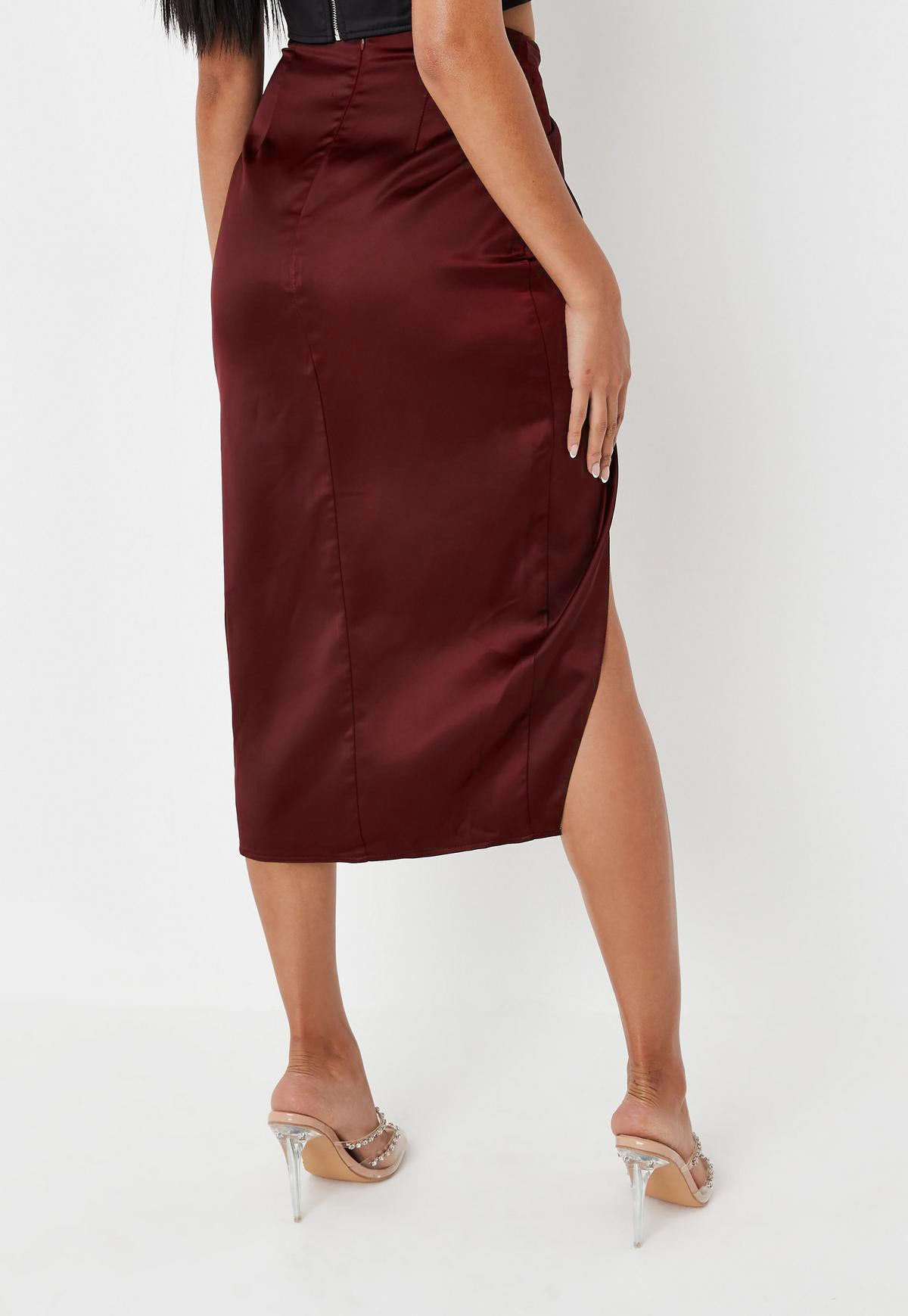 Maroon Solid A-Line Midi Skirt with Slit