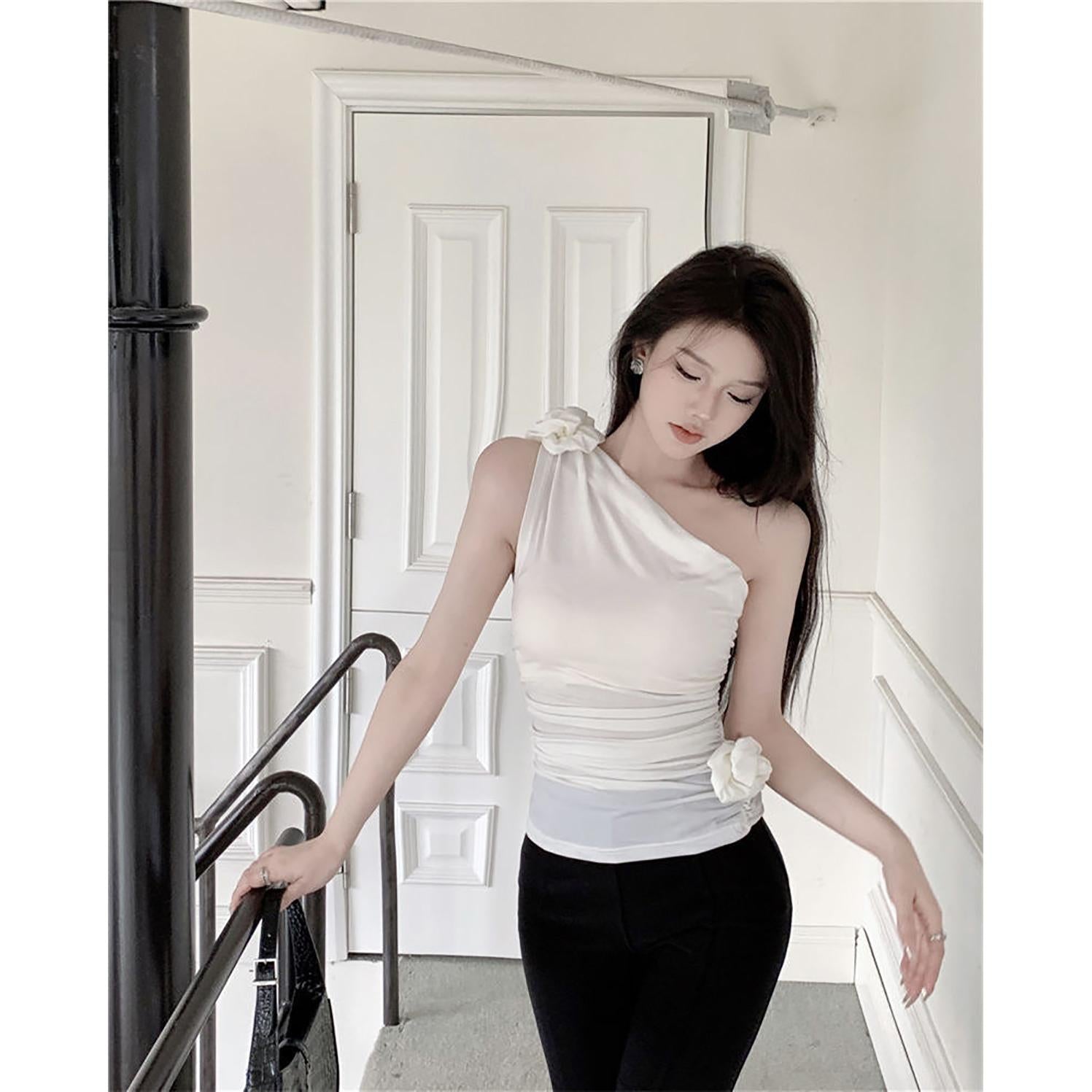 Women Solid One Shoulder Top
