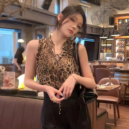 Women Animal Printed Tie-Up Neck Sleeveless Top