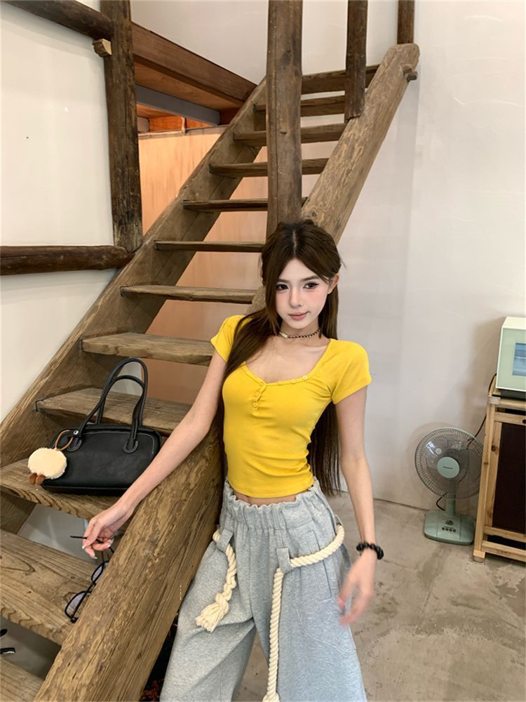 Women Solid Crop Top