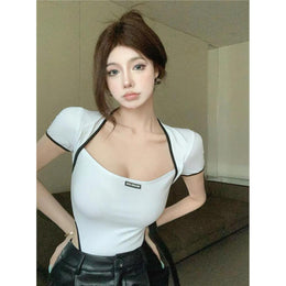 Women Solid Scoop Neck Top