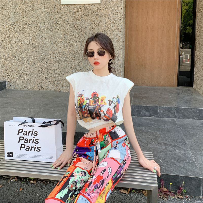 Women Graphic Print Crop Top