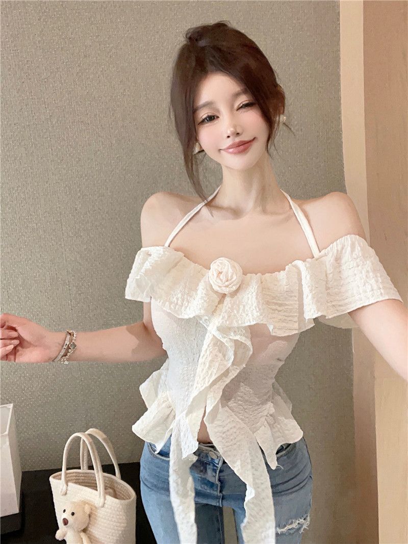 Women Solid Halter Neck Ruffles Peplum Top