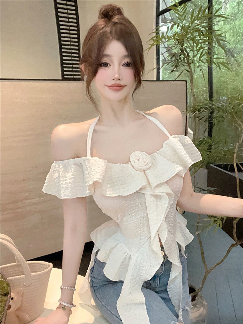 Women Solid Halter Neck Ruffles Peplum Top