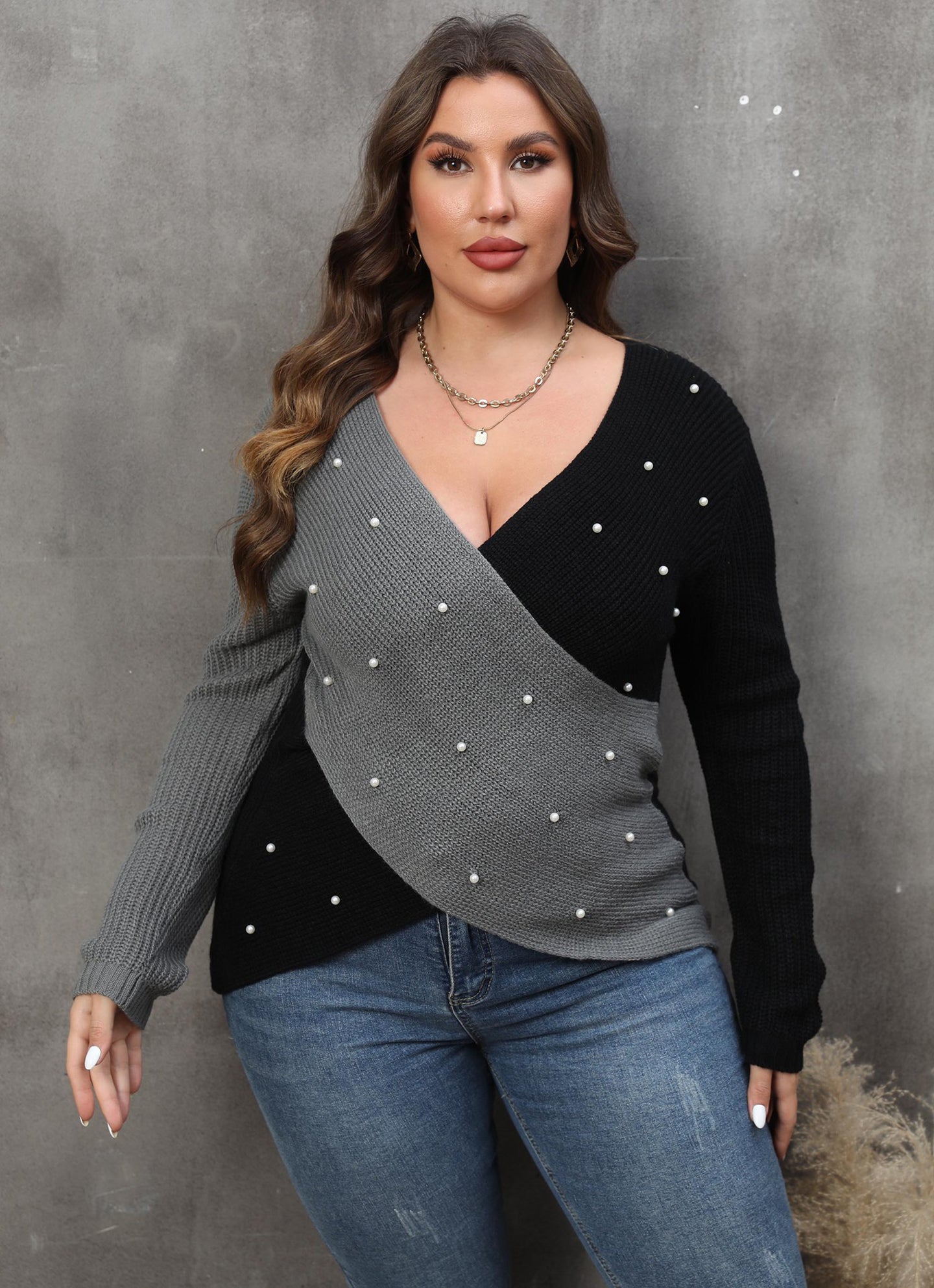 Women Plus Size Colourblocked Pullover with Embellished Detail