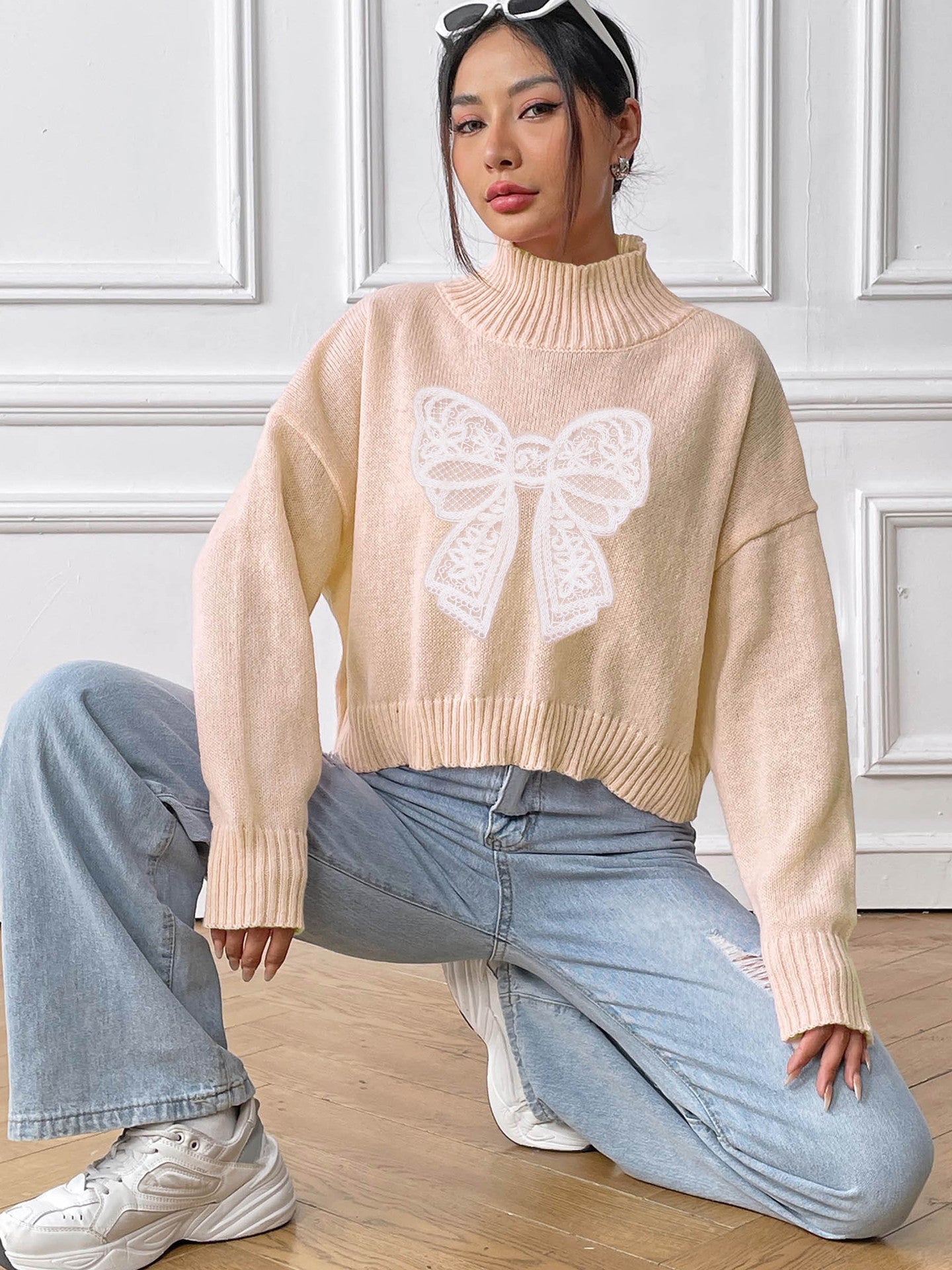 Women Embroidered Turtle Neck Long Sleeves Pullover Sweaters