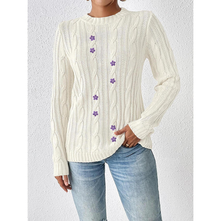 Women Round Neck Long Sleeves Cable Knit Pullover with Applique Detail