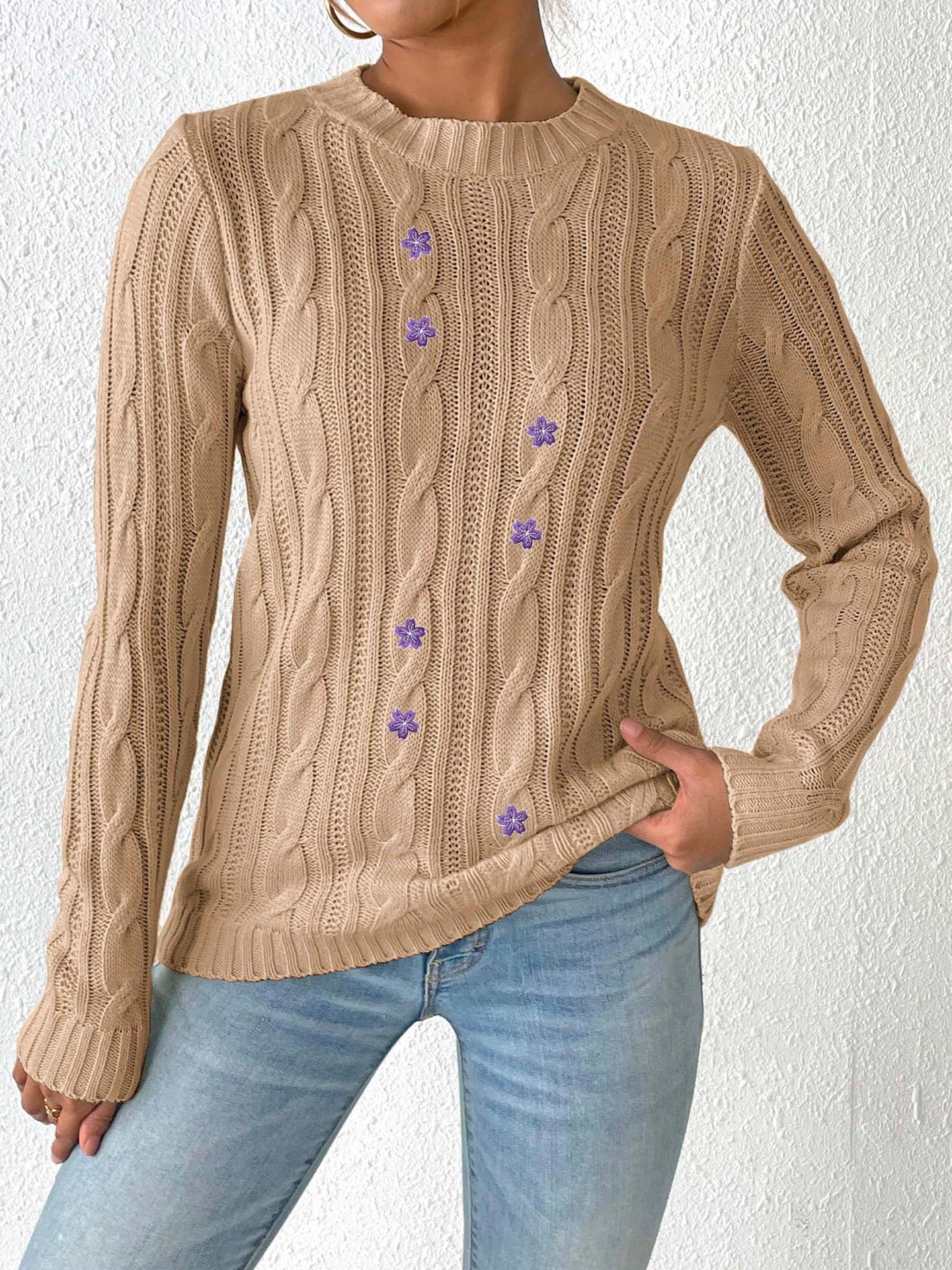 Women Cable Knit Pullover with Applique Detail