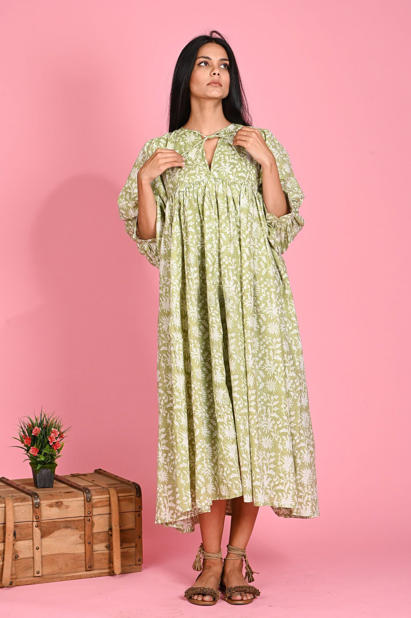 Green Floral Keyhole Neck A-Line Midi Dress
