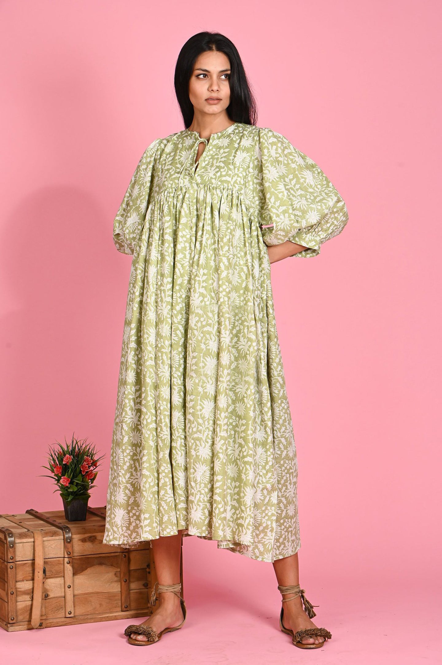 Green Floral Keyhole Neck A-Line Midi Dress