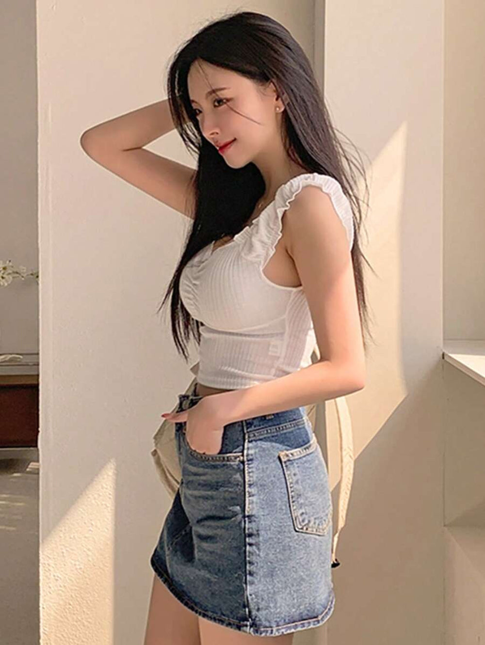 Women Sweetheart Neck Ruched Crop Top