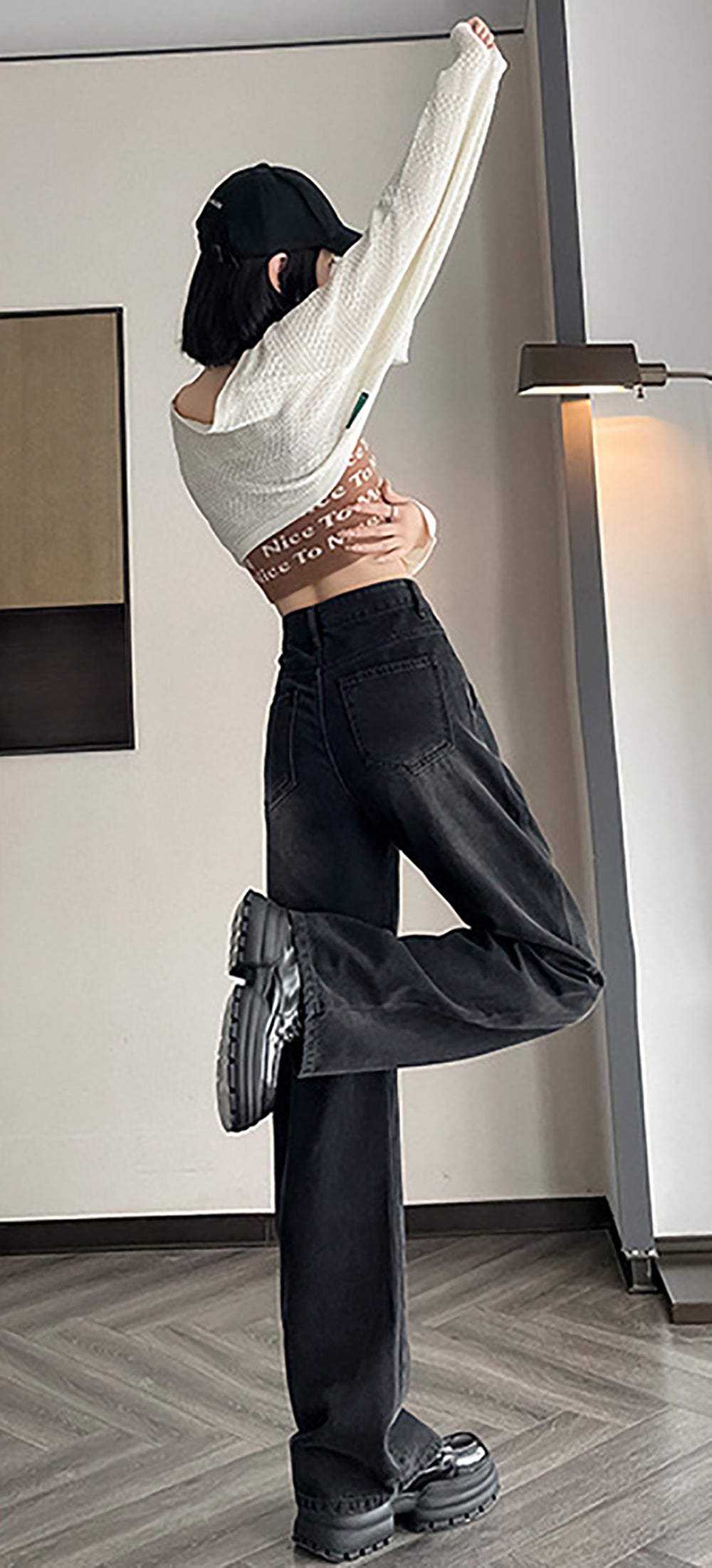 Women Straight Fit Slash Knee Jeans