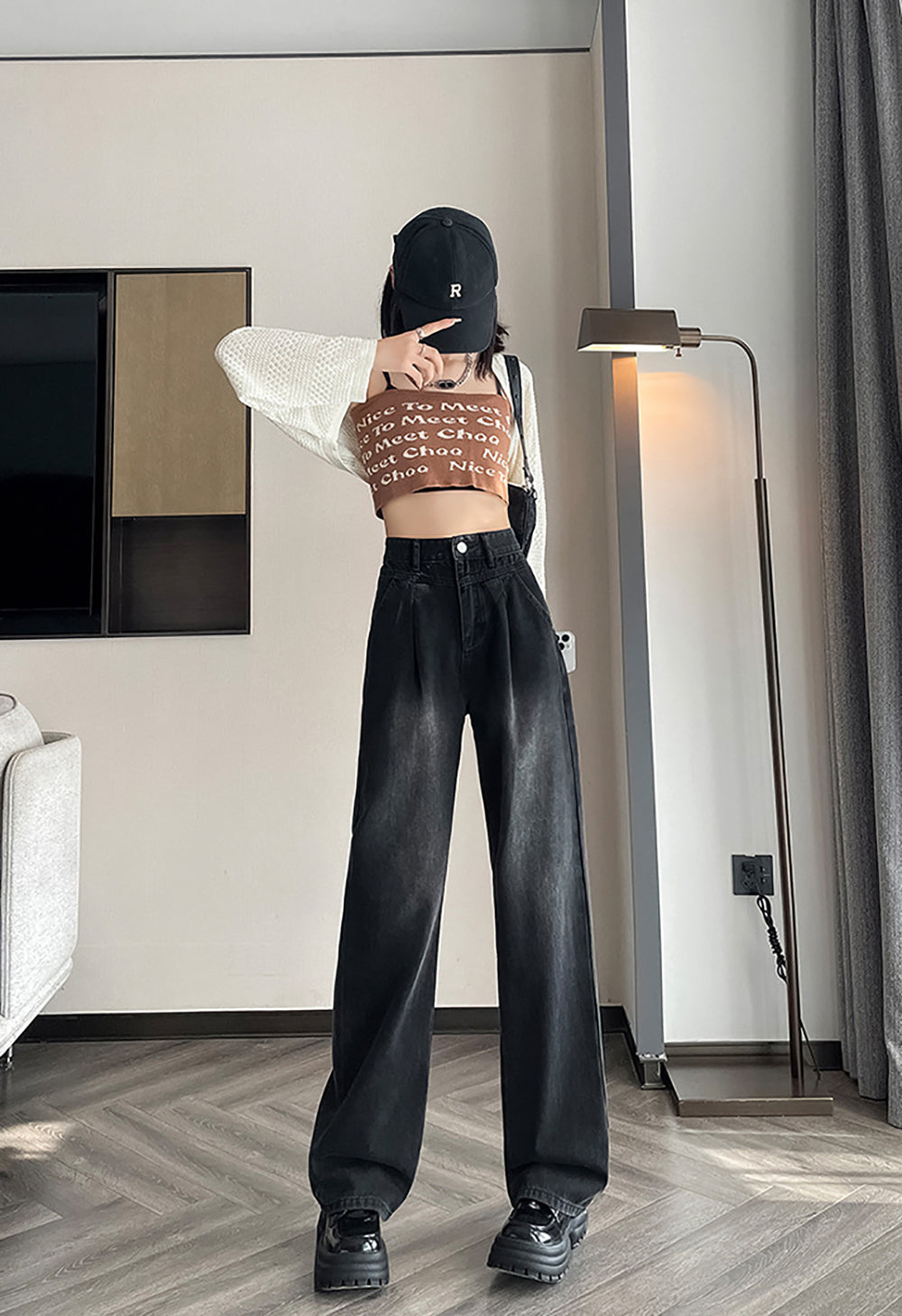Women Straight Fit Slash Knee Jeans