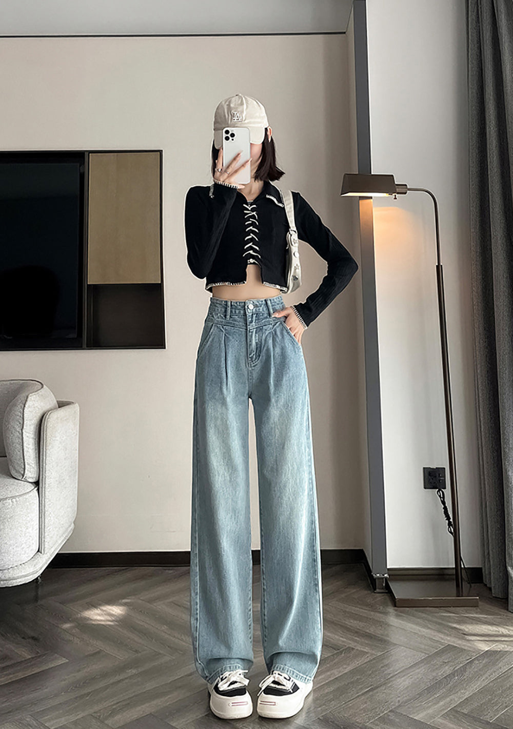 Women Straight Fit Low Distress Jeans