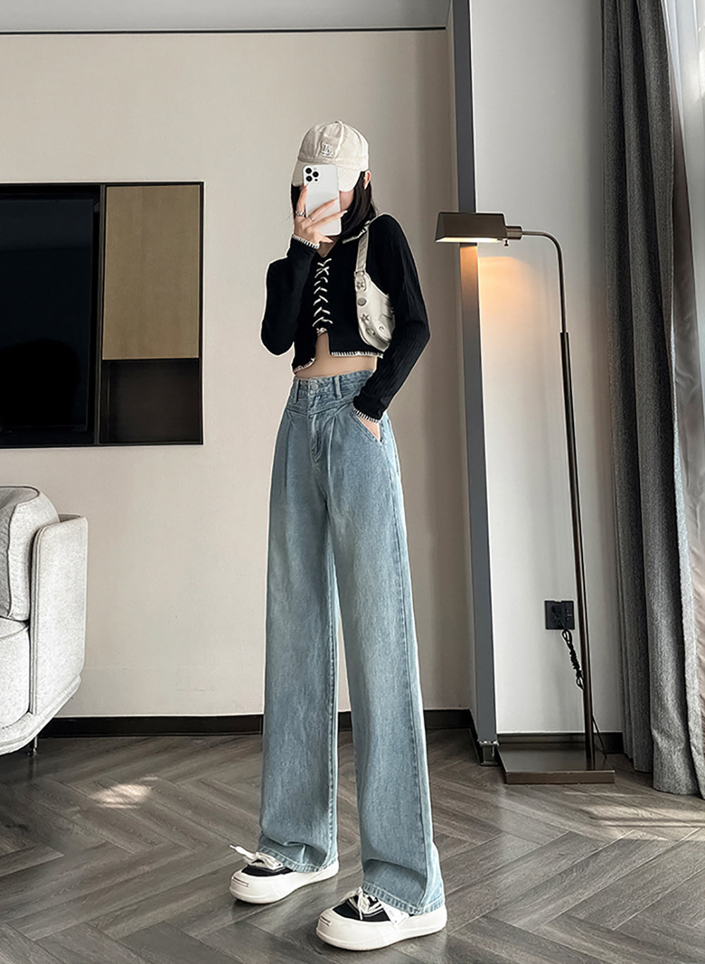 Women Straight Fit Low Distress Jeans