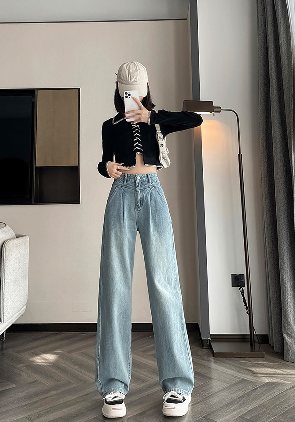 Women Straight Fit Low Distress Jeans