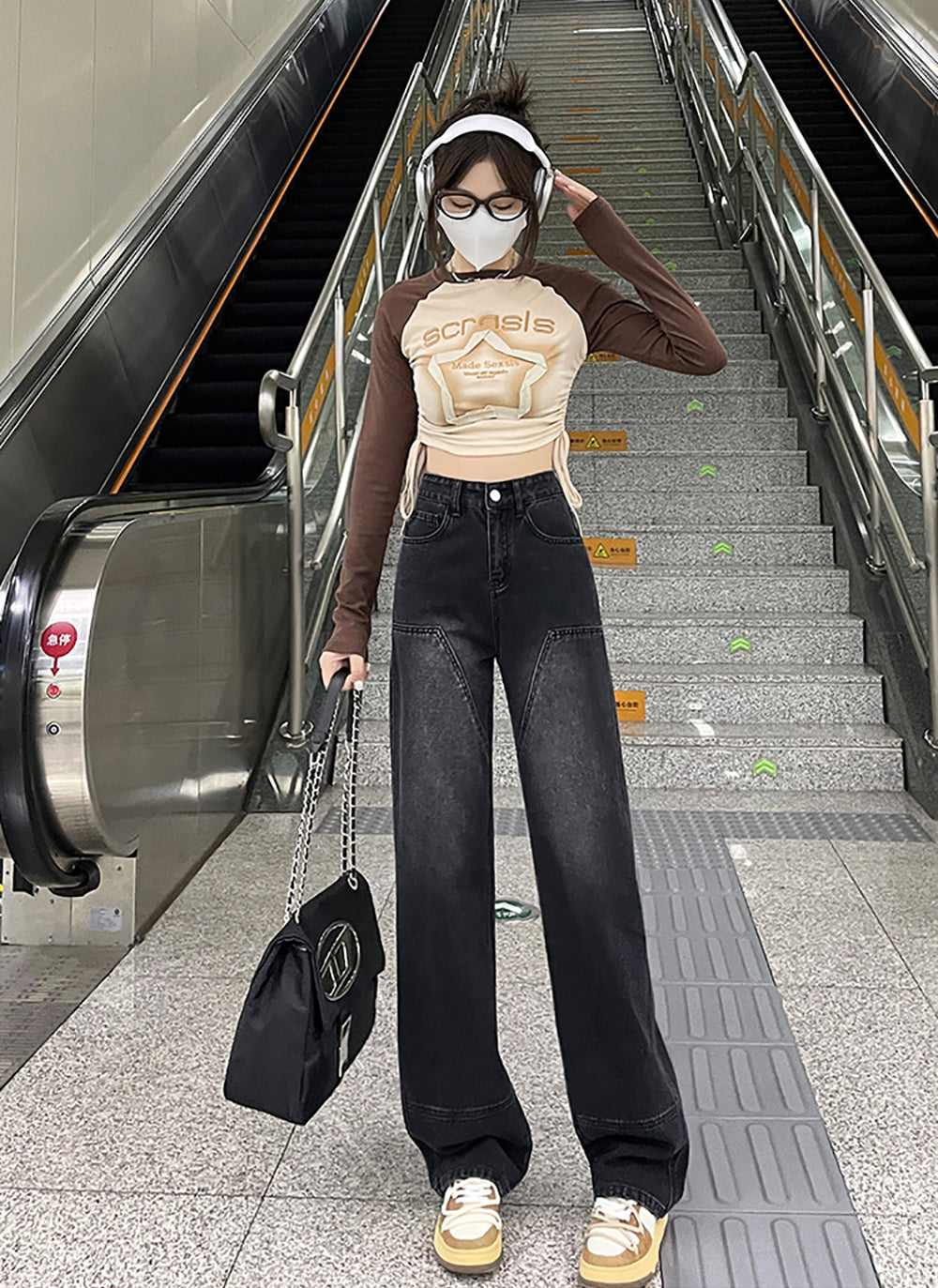 Women Wide Leg Slash Knee Light Fade Jeans