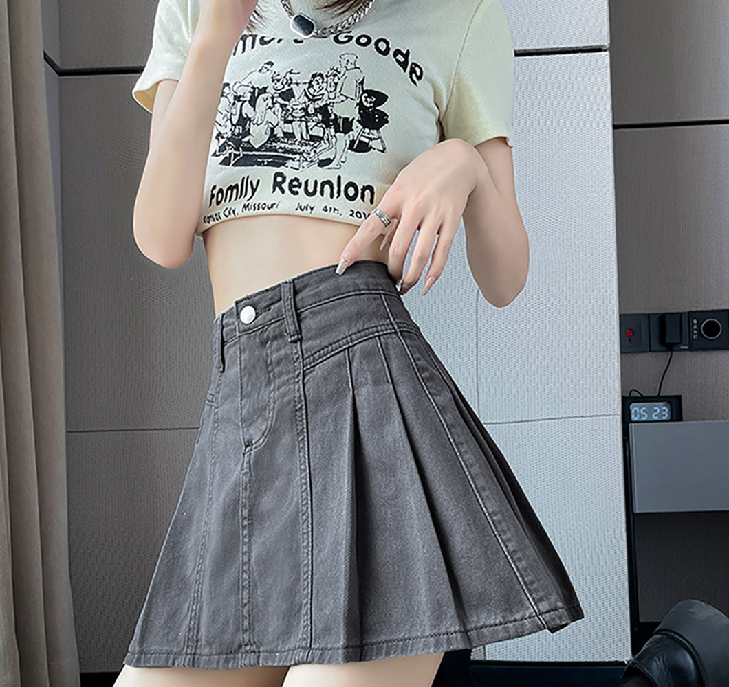 Women Slash Knee Jeans